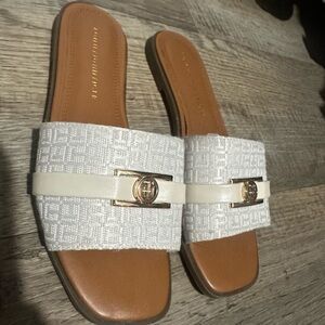 Tommy Hilfiger Women's Cream and Brown Slide Sandals